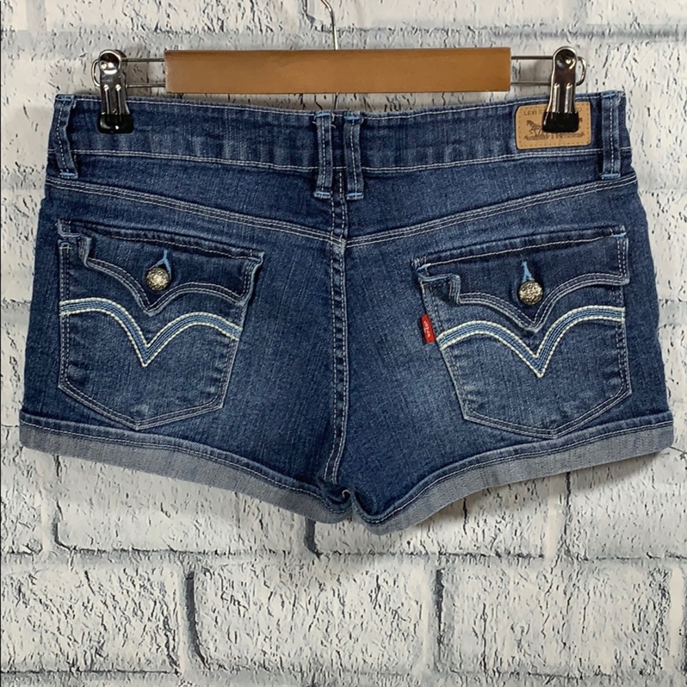 LEVI’S SHORTY SHORT SIZE 7 brand new